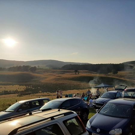Scotland Paradise Relax Accommodation By Shooting Club Kirriemuir Balintore  Bagian luar foto