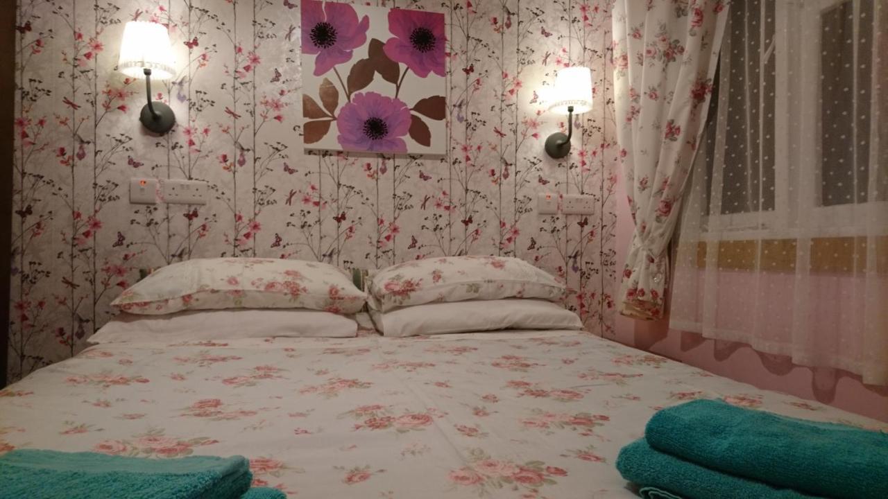 Scotland Paradise Relax Accommodation By Shooting Club Kirriemuir Balintore  Bagian luar foto