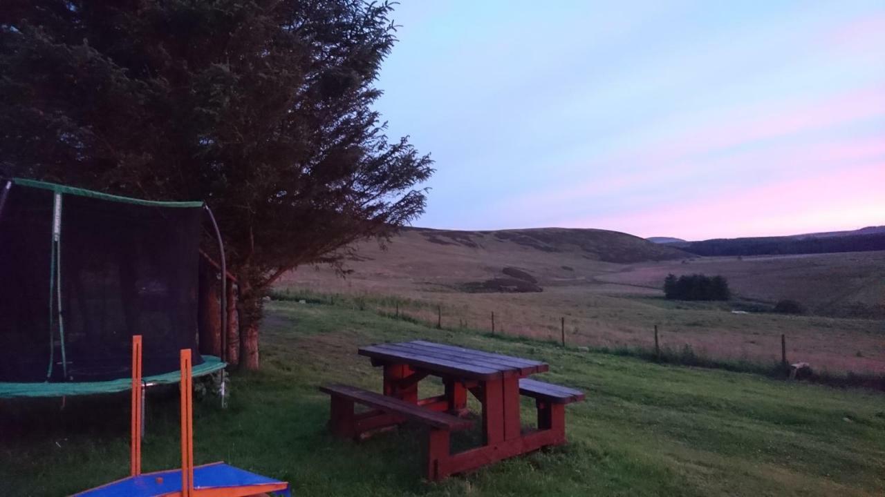 Scotland Paradise Relax Accommodation By Shooting Club Kirriemuir Balintore  Bagian luar foto